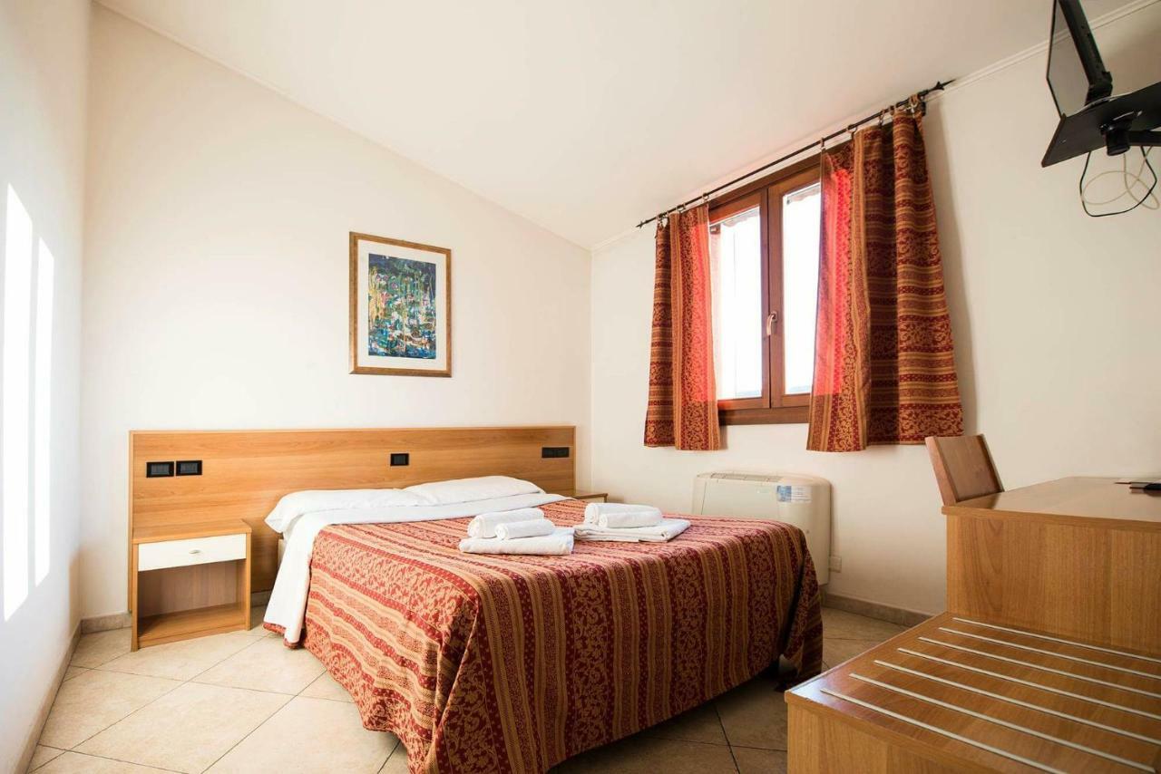 Hotel Le Corti Pitstop Ferrara Exterior foto